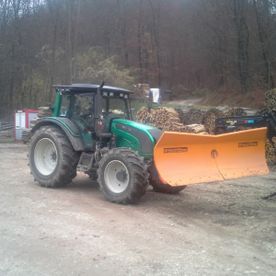 Traktor mit Schiebefläche